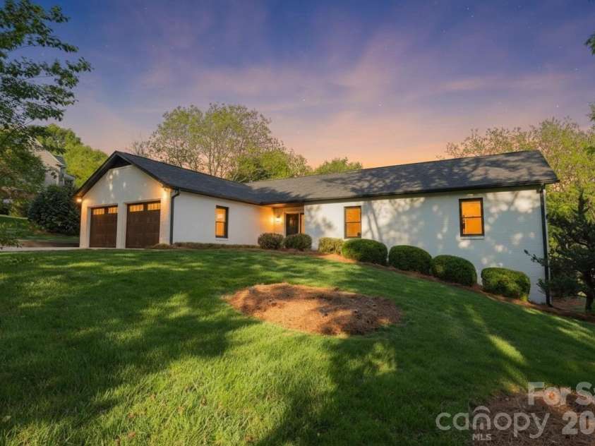 3730 Club House Drive, Conover, NC 28613.  MLS# CAR4385341, YatesRealty ID 24379. 