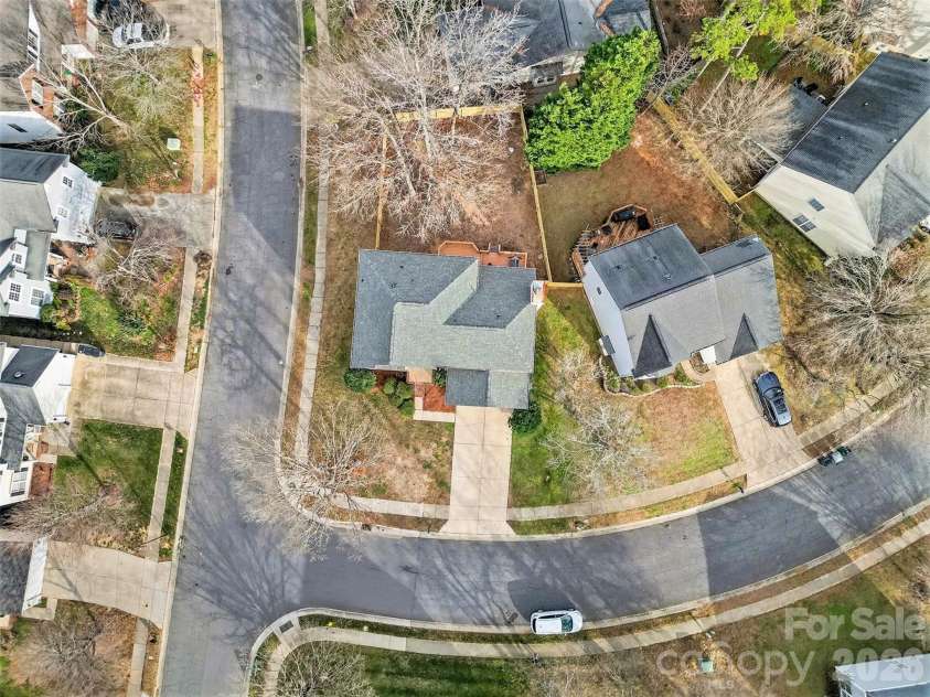 6603 Allness Glen Lane, Charlotte, NC 28269.  MLS# CAR4333202, YatesRealty ID 2438. Aerial of corner lot