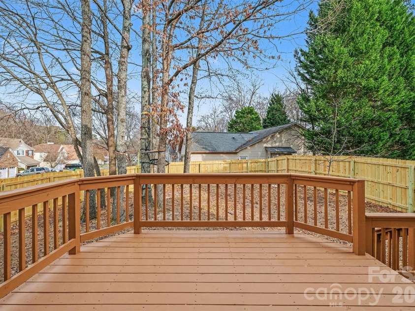6603 Allness Glen Lane, Charlotte, NC 28269.  MLS# CAR4333202, YatesRealty ID 2438. Back Deck