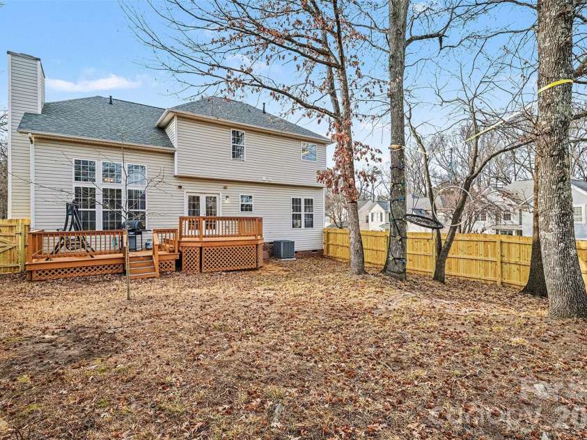 6603 Allness Glen Lane, Charlotte, NC 28269.  MLS# CAR4333202, YatesRealty ID 2438. Fenced-in backyard