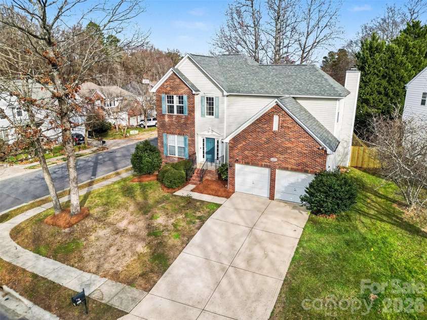6603 Allness Glen Lane, Charlotte, NC 28269.  MLS# CAR4333202, YatesRealty ID 2438. Front Exterior