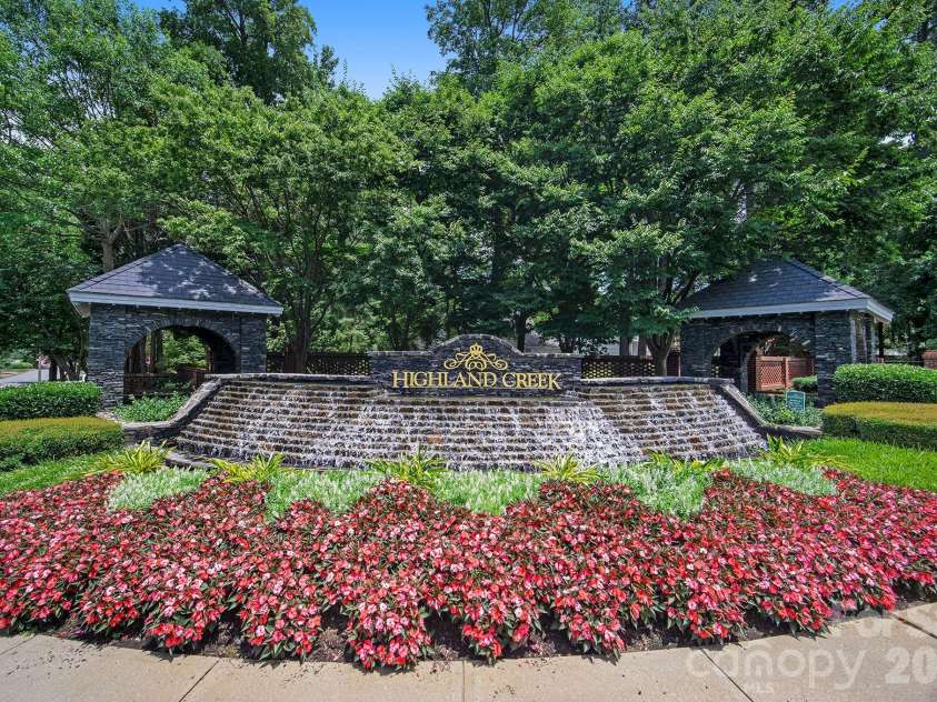 6603 Allness Glen Lane, Charlotte, NC 28269.  MLS# CAR4333202, YatesRealty ID 2438. Highland Creek Entrance