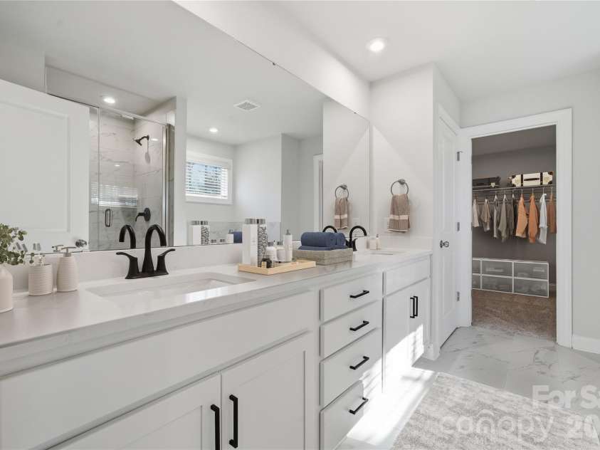 6420 Ludell Lane, Charlotte, NC 28215.  MLS# CAR4385348, YatesRealty ID 24380. Example Photo