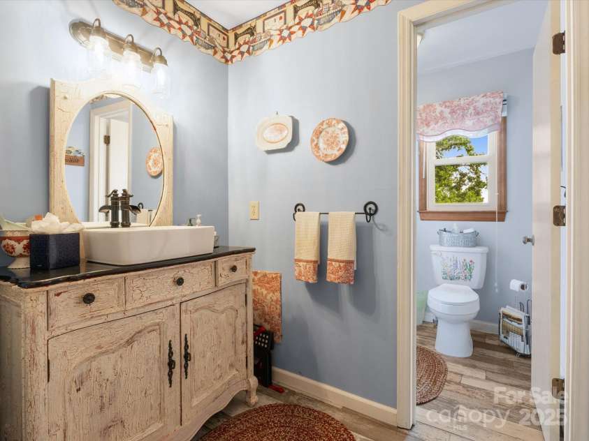 2981 Heath Peak Road, Waynesville, NC 28785.  MLS# CAR4266854, YatesRealty ID 24381. Upstairs full bathroom