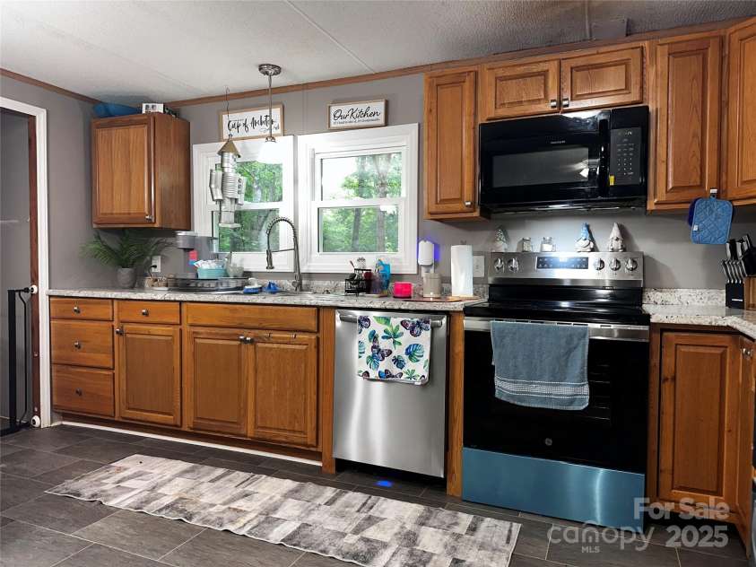 226 Lake Sylvia Road, Lincolnton, NC 28092.  MLS# CAR4267885, YatesRealty ID 24382. Kitchen