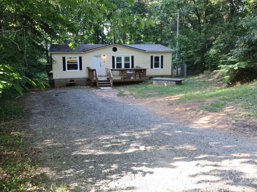 226 Lake Sylvia Road, Lincolnton, NC 28092.  MLS# CAR4267885, YatesRealty ID 24382. Welcome to226 Lake Sylvia