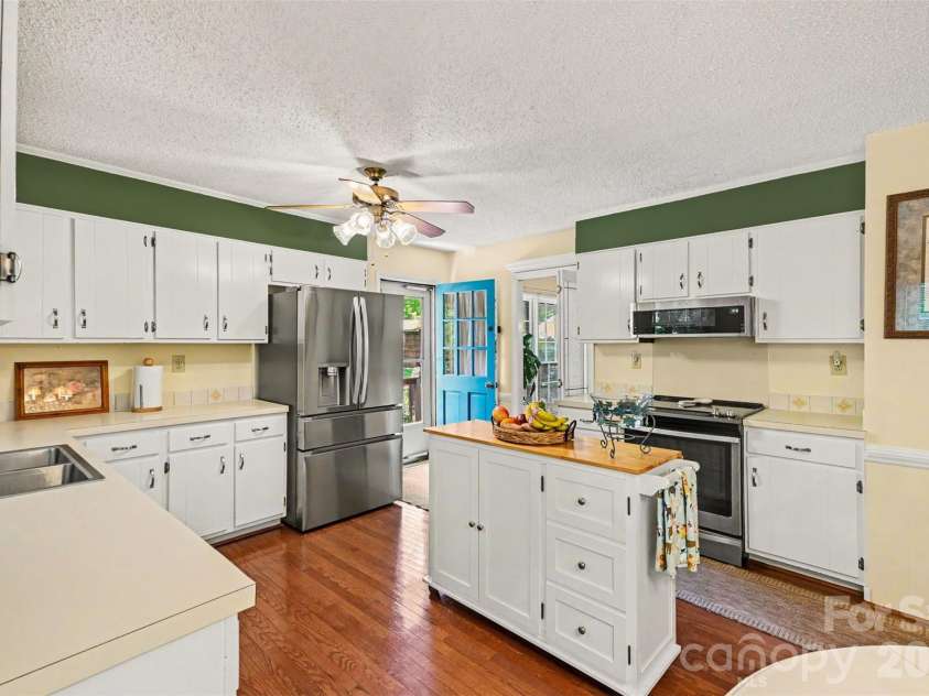 5523 Beaver Dam Lane, Mint Hill, NC 28227.  MLS# CAR4384017, YatesRealty ID 24382. 