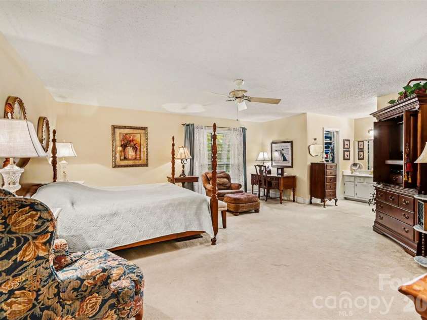 5523 Beaver Dam Lane, Mint Hill, NC 28227.  MLS# CAR4384017, YatesRealty ID 24382. 