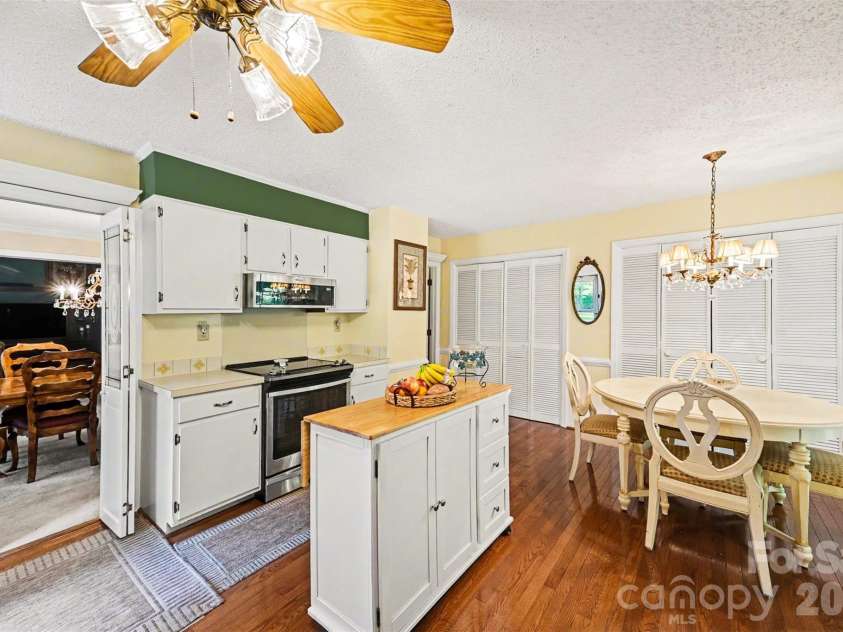 5523 Beaver Dam Lane, Mint Hill, NC 28227.  MLS# CAR4384017, YatesRealty ID 24382. 
