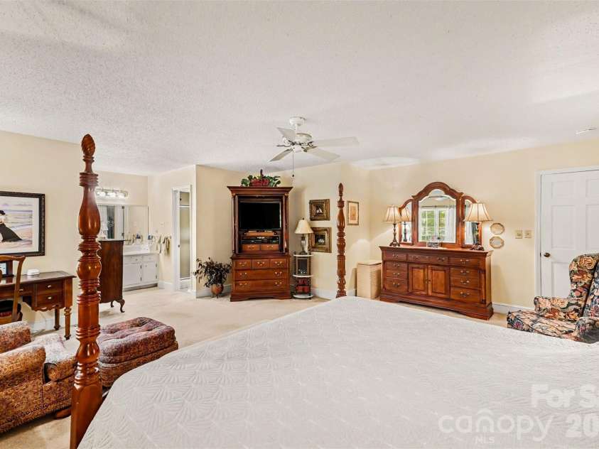 5523 Beaver Dam Lane, Mint Hill, NC 28227.  MLS# CAR4384017, YatesRealty ID 24382. 