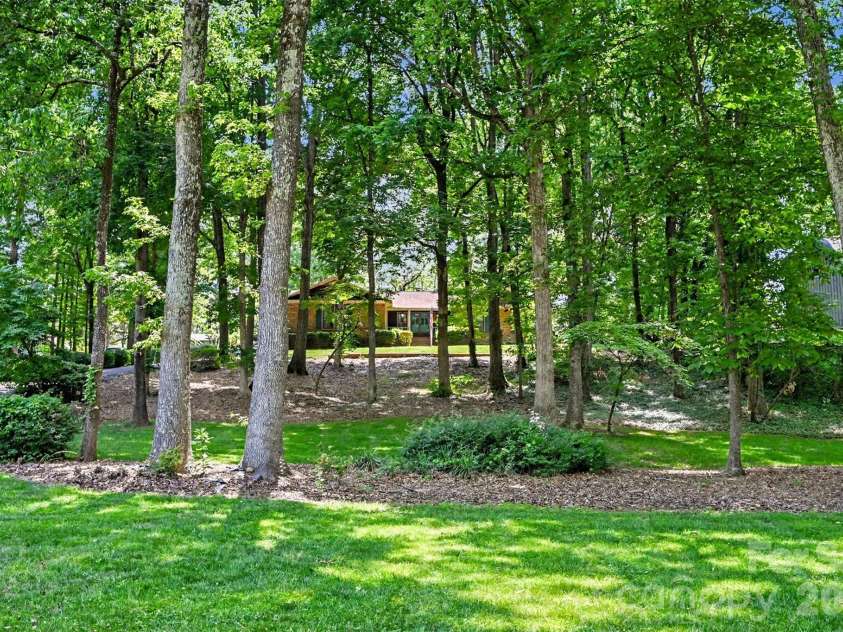 5523 Beaver Dam Lane, Mint Hill, NC 28227.  MLS# CAR4384017, YatesRealty ID 24382. 