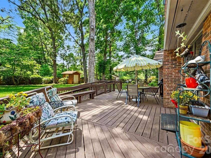 5523 Beaver Dam Lane, Mint Hill, NC 28227.  MLS# CAR4384017, YatesRealty ID 24382. 