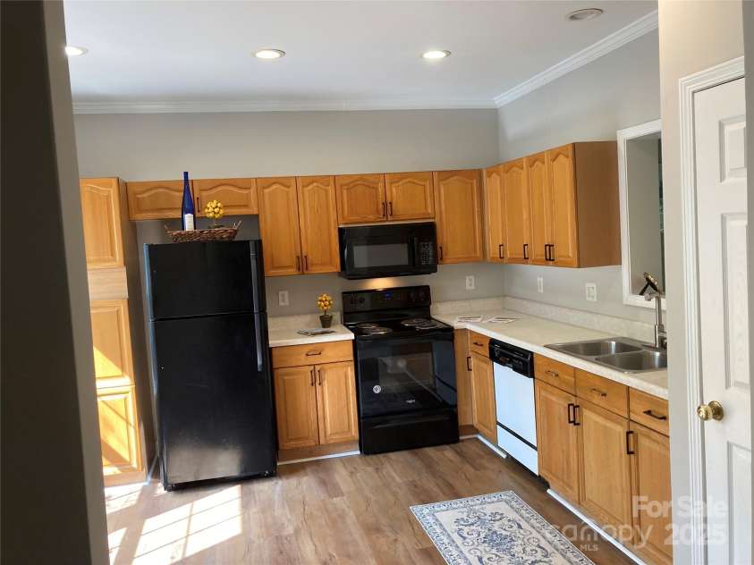 7019 Walnut Ridge Court, Charlotte, NC 28217.  MLS# CAR4210878, YatesRealty ID 24383. 