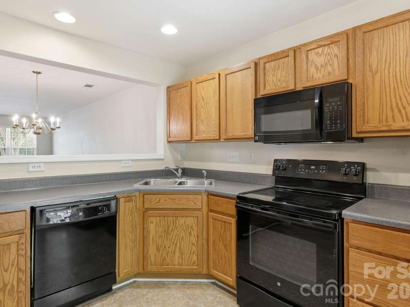 2548 Brackley Place, Concord, NC 28027.  MLS# CAR4376460, YatesRealty ID 24384. 