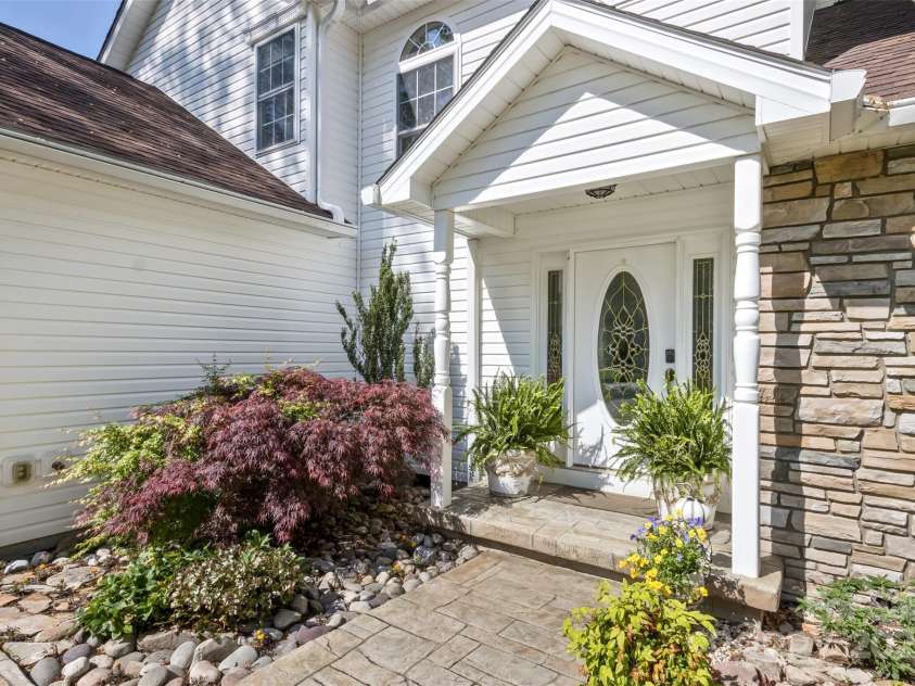 301 Theron Court, Candler, NC 28715.  MLS# CAR4250972, YatesRealty ID 24385. An inviting entrance!