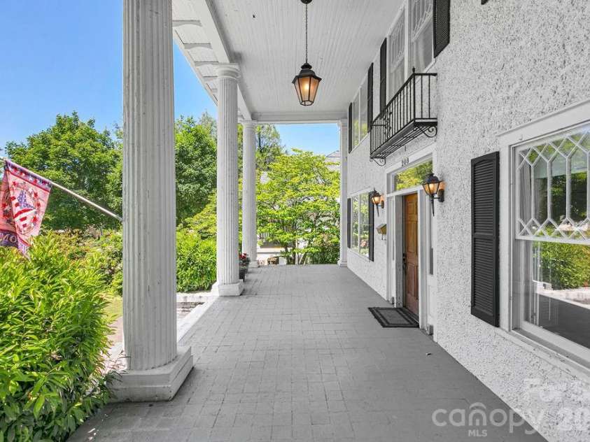 208 Probart Street, Brevard, NC 28712.  MLS# CAR4384508, YatesRealty ID 24387. 