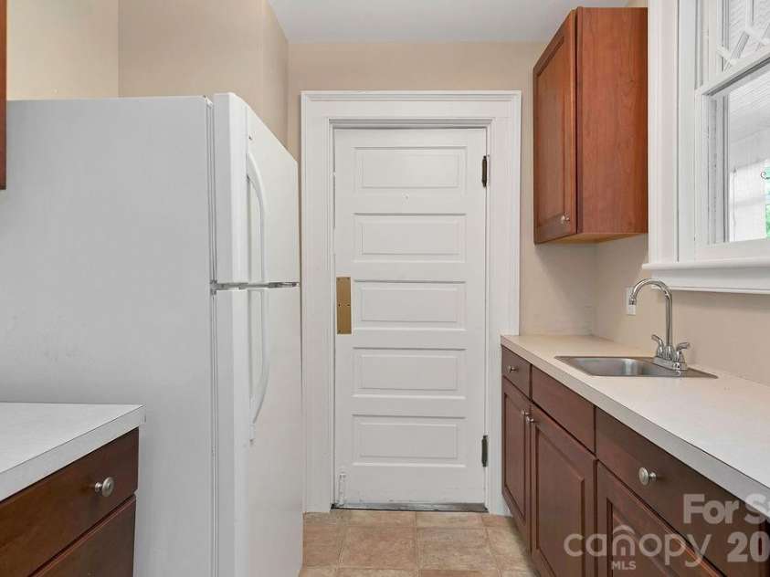 208 Probart Street, Brevard, NC 28712.  MLS# CAR4420594, YatesRealty ID 24387. 