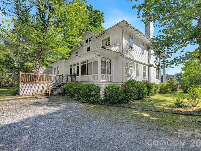 208 Probart Street, Brevard, NC 28712.  MLS# CAR4420594, YatesRealty ID 24387. 