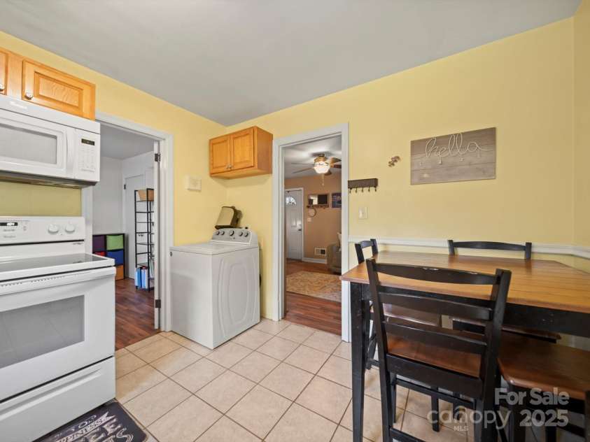 427 12th Avenue, Gastonia, NC 28054.  MLS# CAR4269855, YatesRealty ID 24387. 