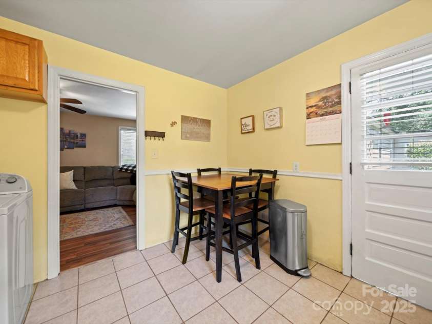 427 12th Avenue, Gastonia, NC 28054.  MLS# CAR4269855, YatesRealty ID 24387. 