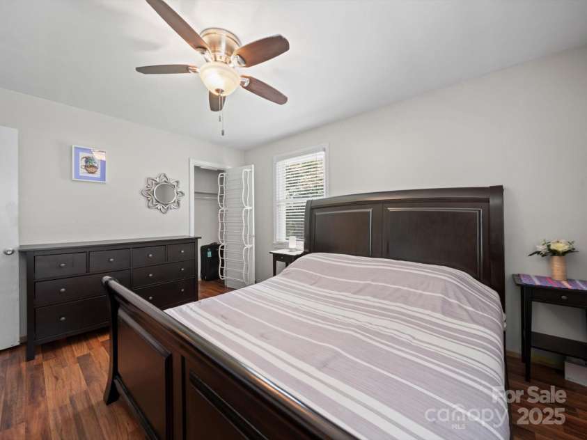 427 12th Avenue, Gastonia, NC 28054.  MLS# CAR4269855, YatesRealty ID 24387. 