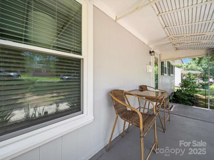 427 12th Avenue, Gastonia, NC 28054.  MLS# CAR4269855, YatesRealty ID 24387. 