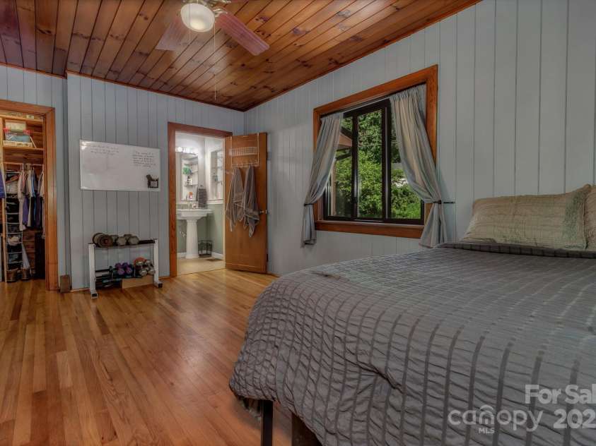 111 Assembly Drive, Montreat, NC 28757.  MLS# CAR4271152, YatesRealty ID 24388. 