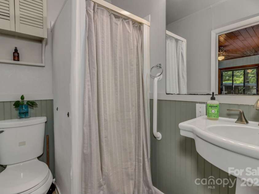 111 Assembly Drive, Montreat, NC 28757.  MLS# CAR4271152, YatesRealty ID 24388. 