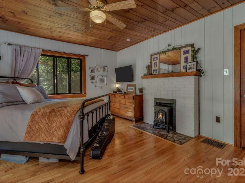 111 Assembly Drive, Montreat, NC 28757.  MLS# CAR4271152, YatesRealty ID 24388. 