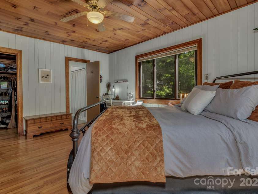 111 Assembly Drive, Montreat, NC 28757.  MLS# CAR4271152, YatesRealty ID 24388. 