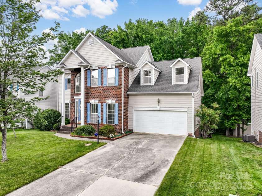 12317 Panthersville Drive, Charlotte, NC 28269.  MLS# CAR4255079, YatesRealty ID 24389. 