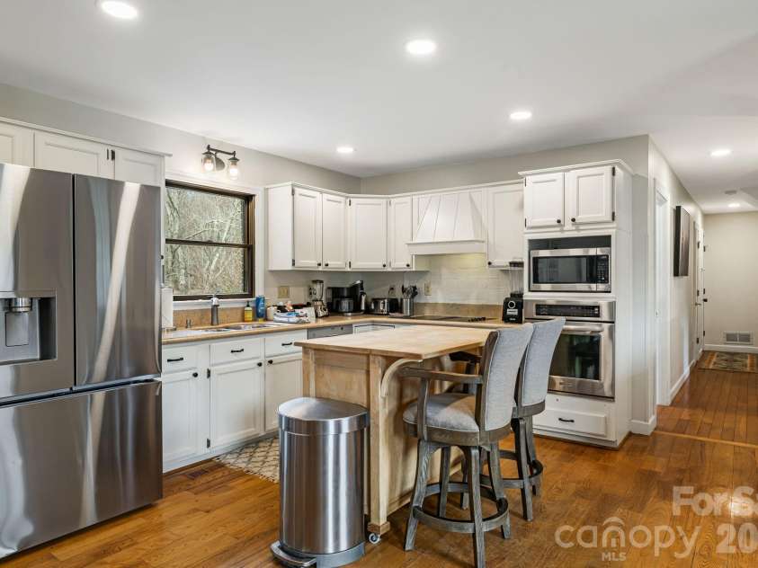 1236 Upper Brush Creek Road, Fairview, NC 28730.  MLS# CAR4336398, YatesRealty ID 2439. 