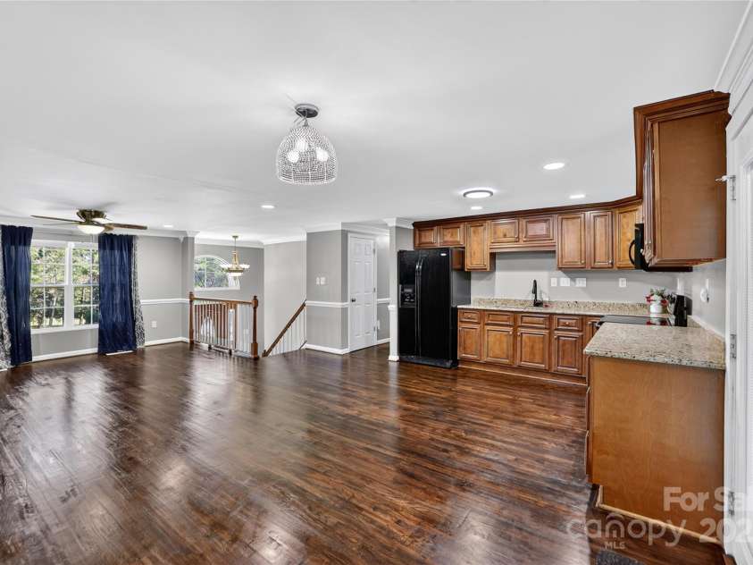 2200 Peninsula Avenue, Shelby, NC 28150.  MLS# CAR4299507, YatesRealty ID 24390. 