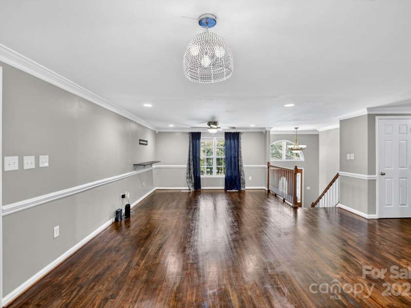 2200 Peninsula Avenue, Shelby, NC 28150.  MLS# CAR4299507, YatesRealty ID 24390. 