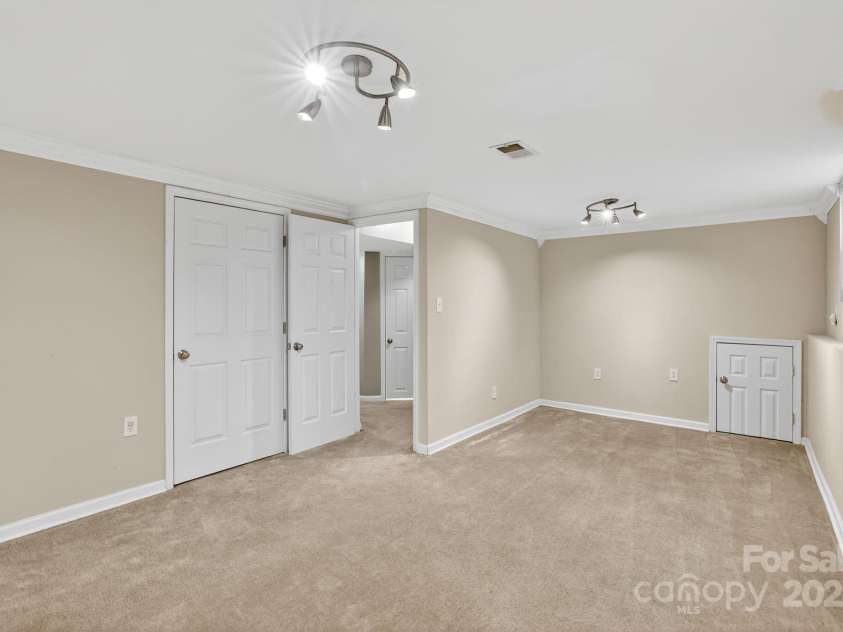 2200 Peninsula Avenue, Shelby, NC 28150.  MLS# CAR4299507, YatesRealty ID 24390. 