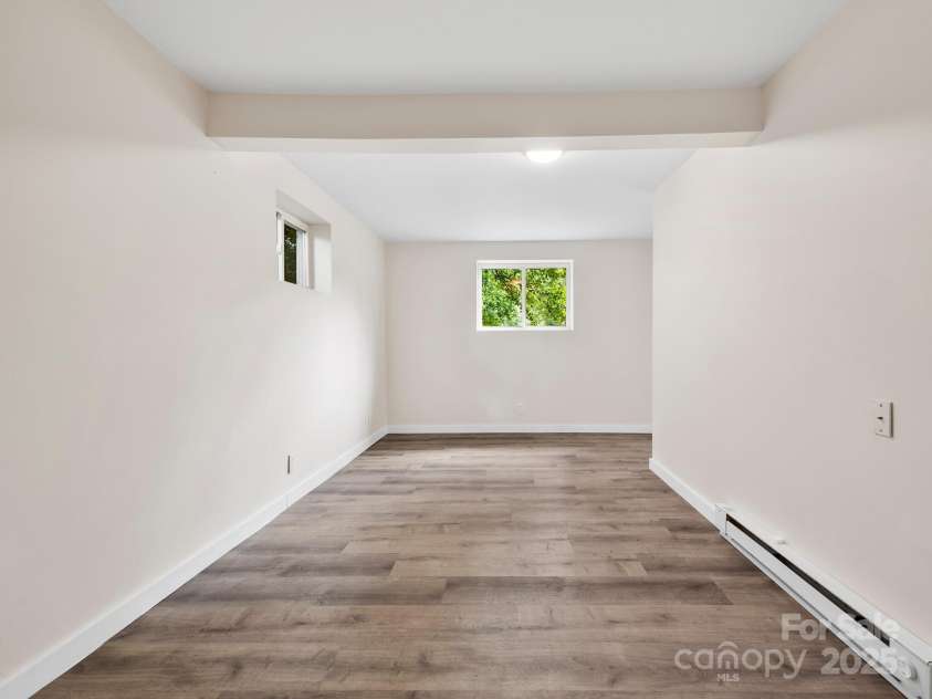 64 Bellevue Road, Asheville, NC 28803.  MLS# CAR4276527, YatesRealty ID 24391. 
