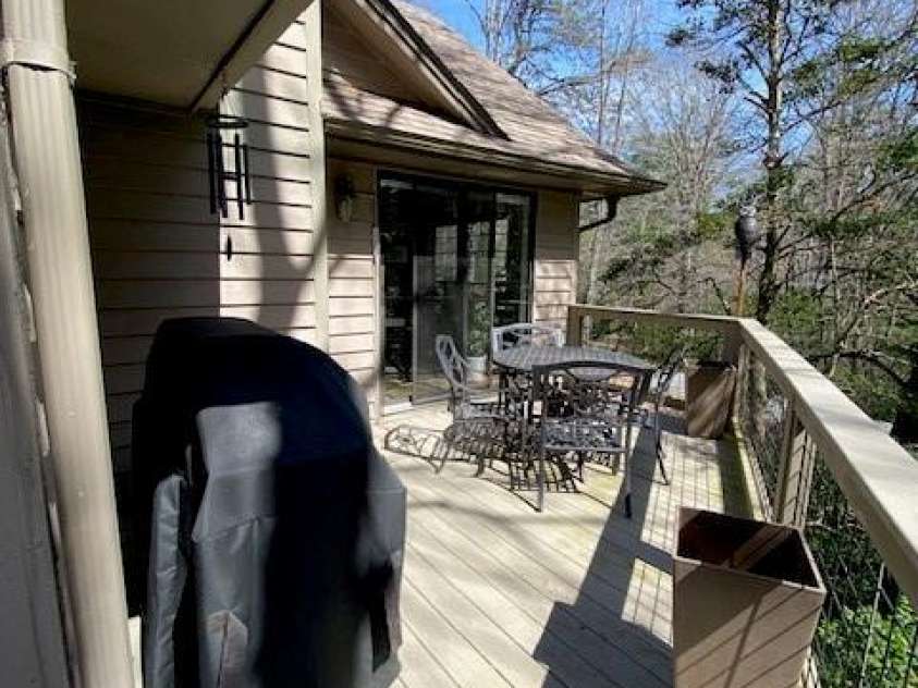 1155 Soquili Drive, Brevard, NC 28712.  MLS# CAR4291031, YatesRealty ID 24393. 