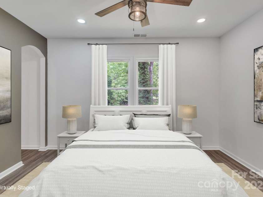 512 North Mulberry Street, Cherryville, NC 28021.  MLS# CAR4270239, YatesRealty ID 24394. 