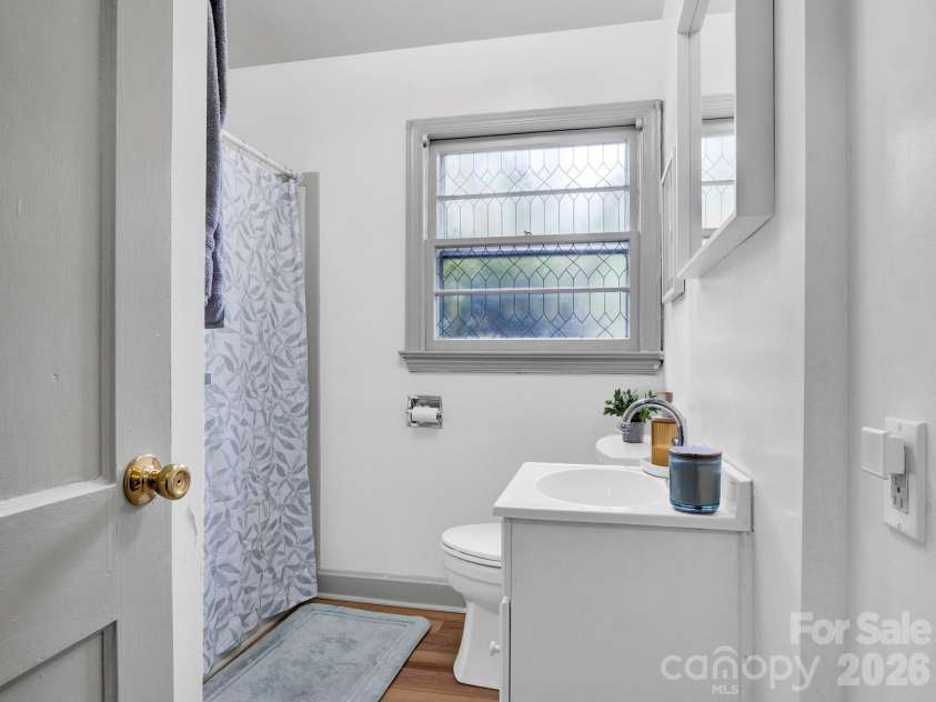 840 Jackson Street, Gastonia, NC 28052.  MLS# CAR4376820, YatesRealty ID 24394. 