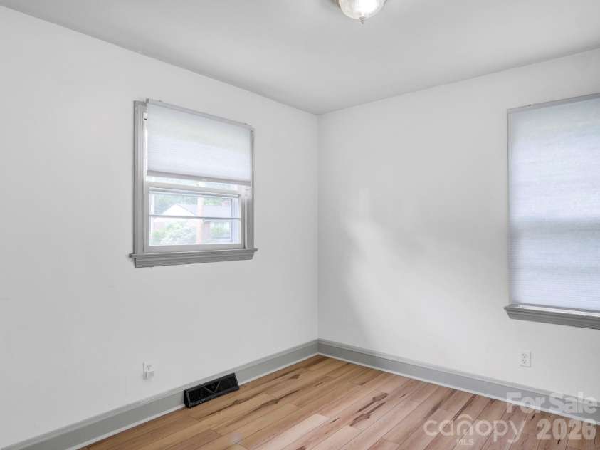 840 Jackson Street, Gastonia, NC 28052.  MLS# CAR4376820, YatesRealty ID 24394. 