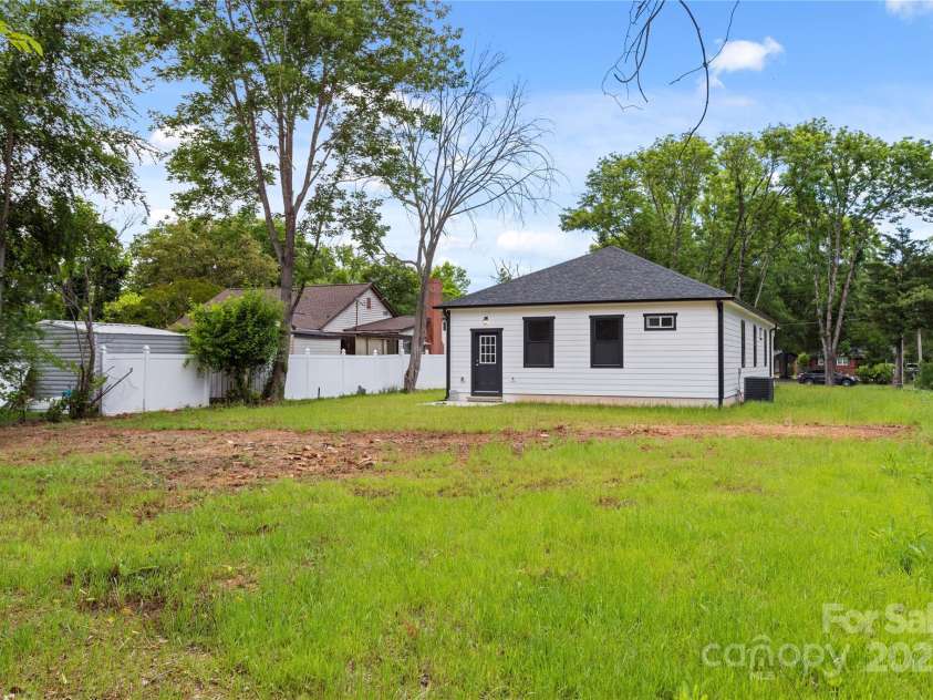 1016 Confederate Avenue, Rock Hill, SC 29732.  MLS# CAR4261395, YatesRealty ID 24395. Backyard