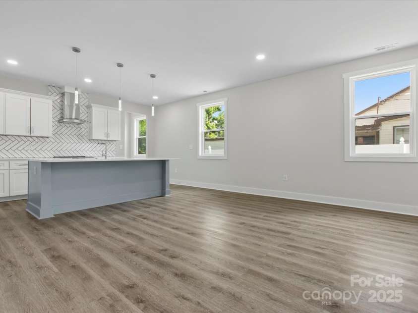 1016 Confederate Avenue, Rock Hill, SC 29732.  MLS# CAR4261395, YatesRealty ID 24395. Kitchen/Dining area