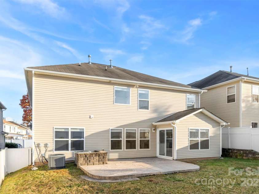 107 Ameena Chase Trail, Mooresville, NC 28117.  MLS# CAR4320329, YatesRealty ID 24396. 