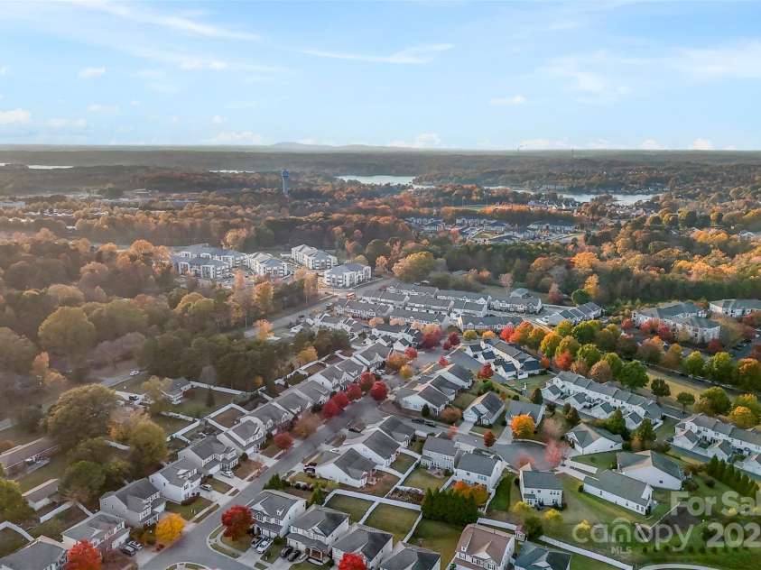 107 Ameena Chase Trail, Mooresville, NC 28117.  MLS# CAR4320329, YatesRealty ID 24396. 