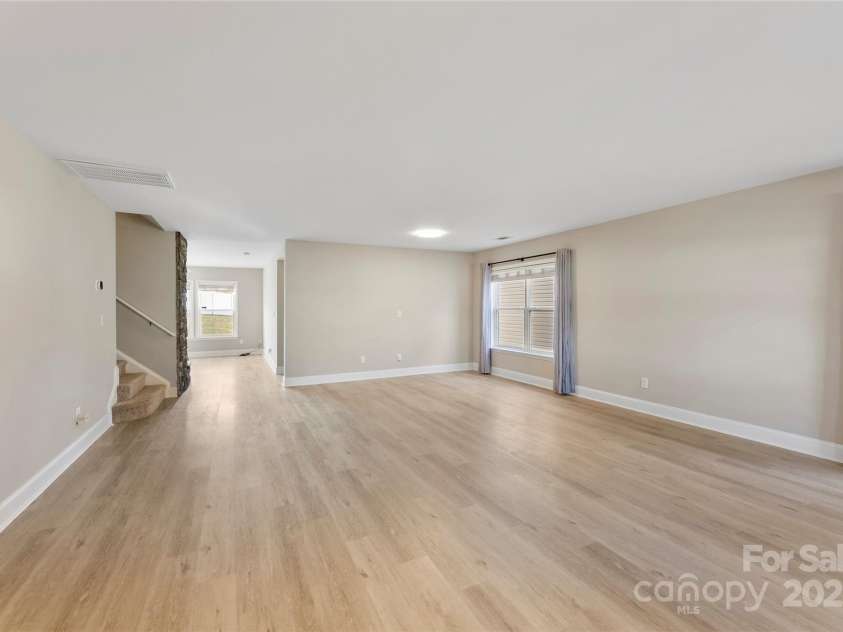 107 Ameena Chase Trail, Mooresville, NC 28117.  MLS# CAR4320329, YatesRealty ID 24396. 