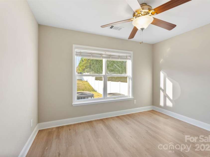 107 Ameena Chase Trail, Mooresville, NC 28117.  MLS# CAR4320329, YatesRealty ID 24396. 