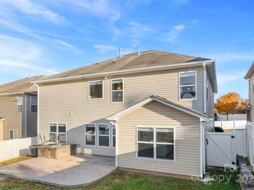 107 Ameena Chase Trail, Mooresville, NC 28117.  MLS# CAR4320329, YatesRealty ID 24396. 