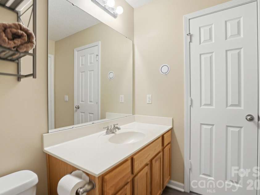 957 Anchor Way, Kannapolis, NC 28083.  MLS# CAR4378309, YatesRealty ID 24396. 