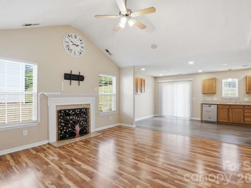 957 Anchor Way, Kannapolis, NC 28083.  MLS# CAR4378309, YatesRealty ID 24396. 