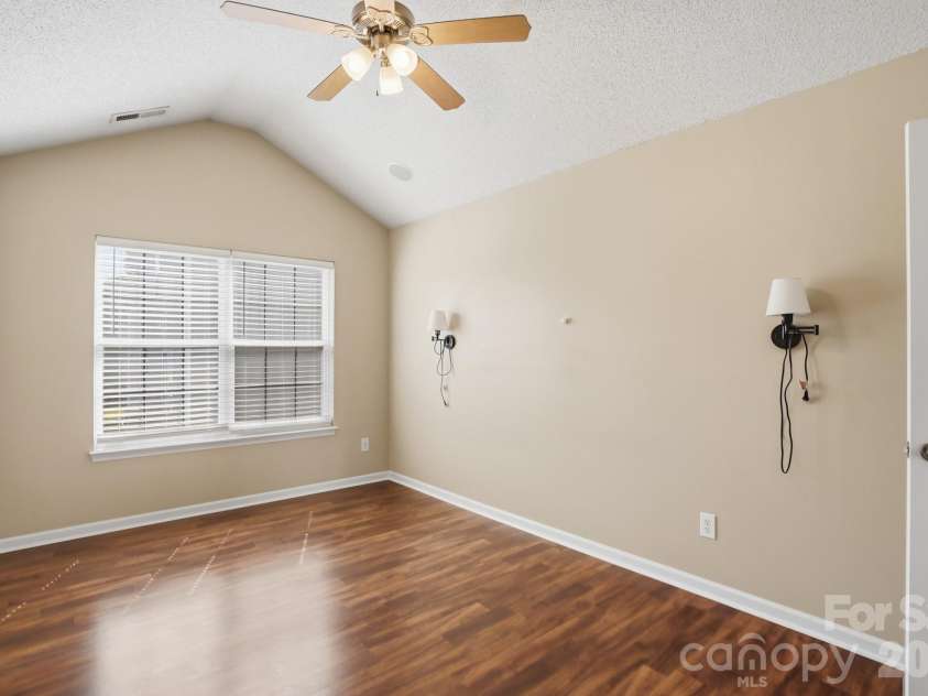 957 Anchor Way, Kannapolis, NC 28083.  MLS# CAR4378309, YatesRealty ID 24396. 